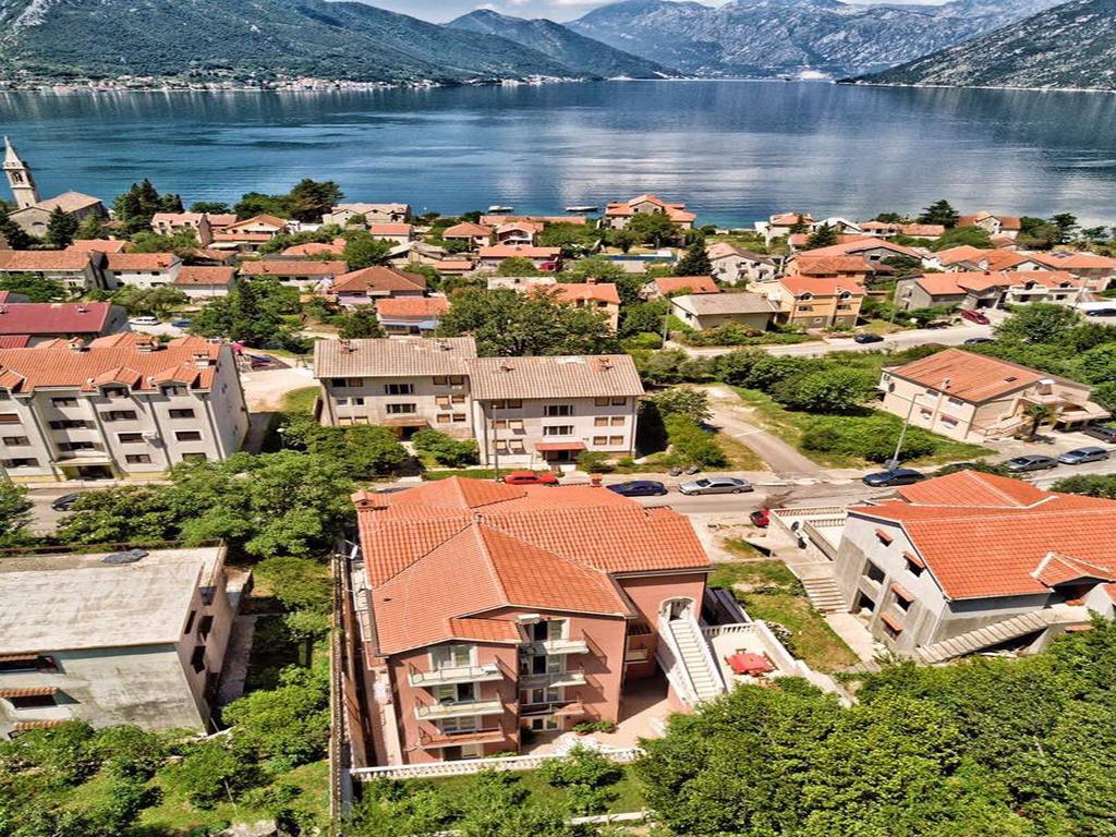 Apartments Radonjic Kotor Exteriör bild