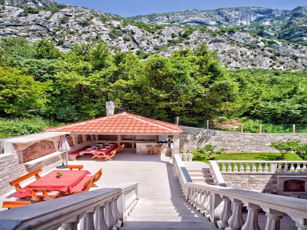 Apartments Radonjic Kotor Exteriör bild