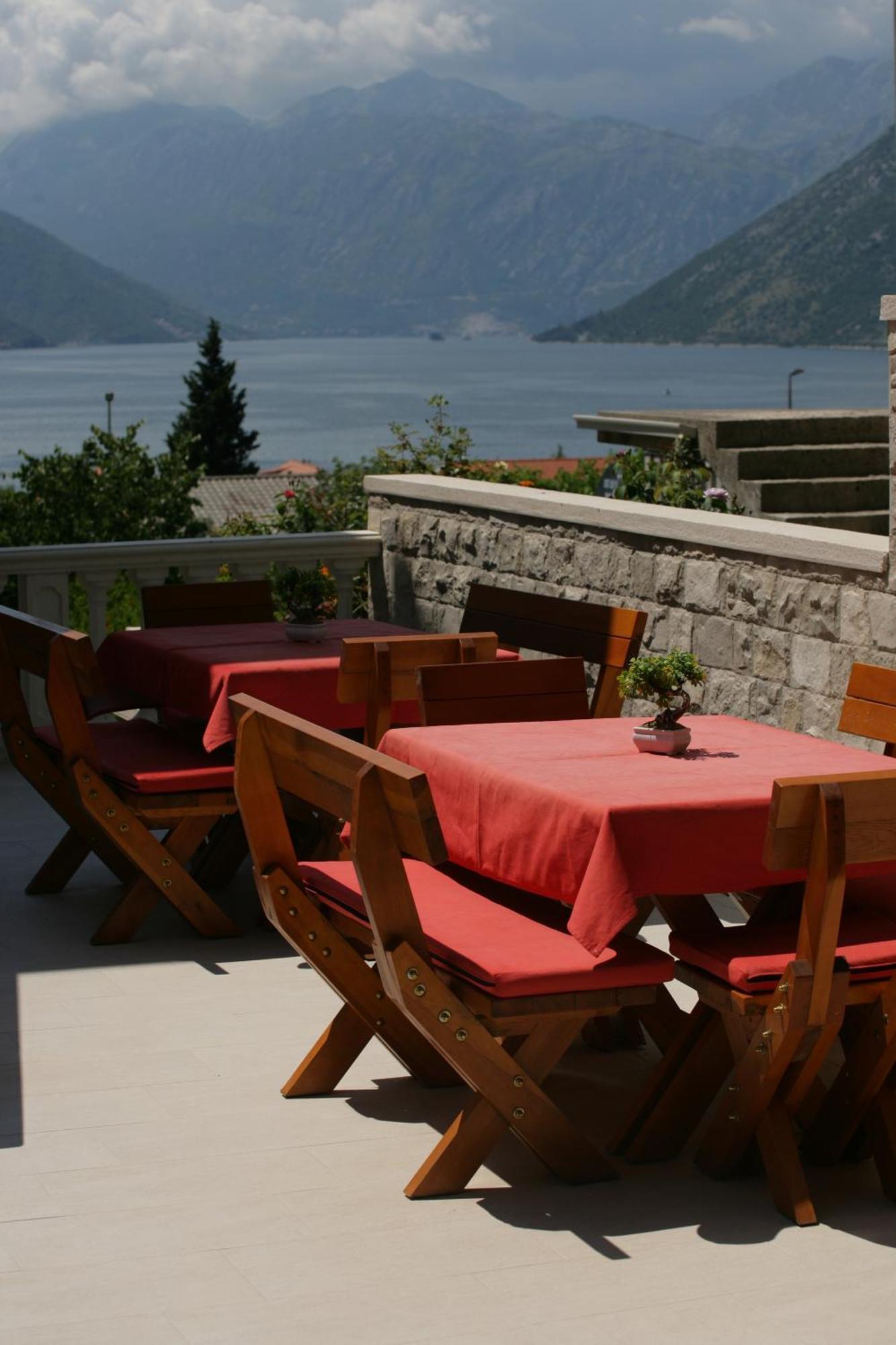 Apartments Radonjic Kotor Exteriör bild